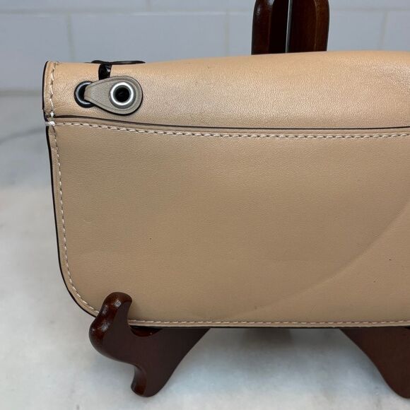 Coach Wristlet Bag Purse Clutch Leather Snakeskin Like New Link Detail Like New! - Picture 6 of 16